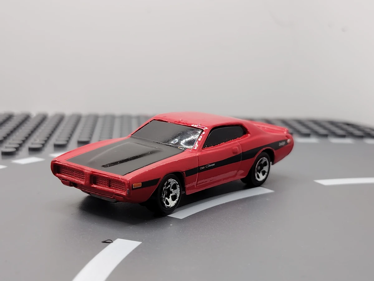 2007 Dodge Charger Red: No Package: Image 2
