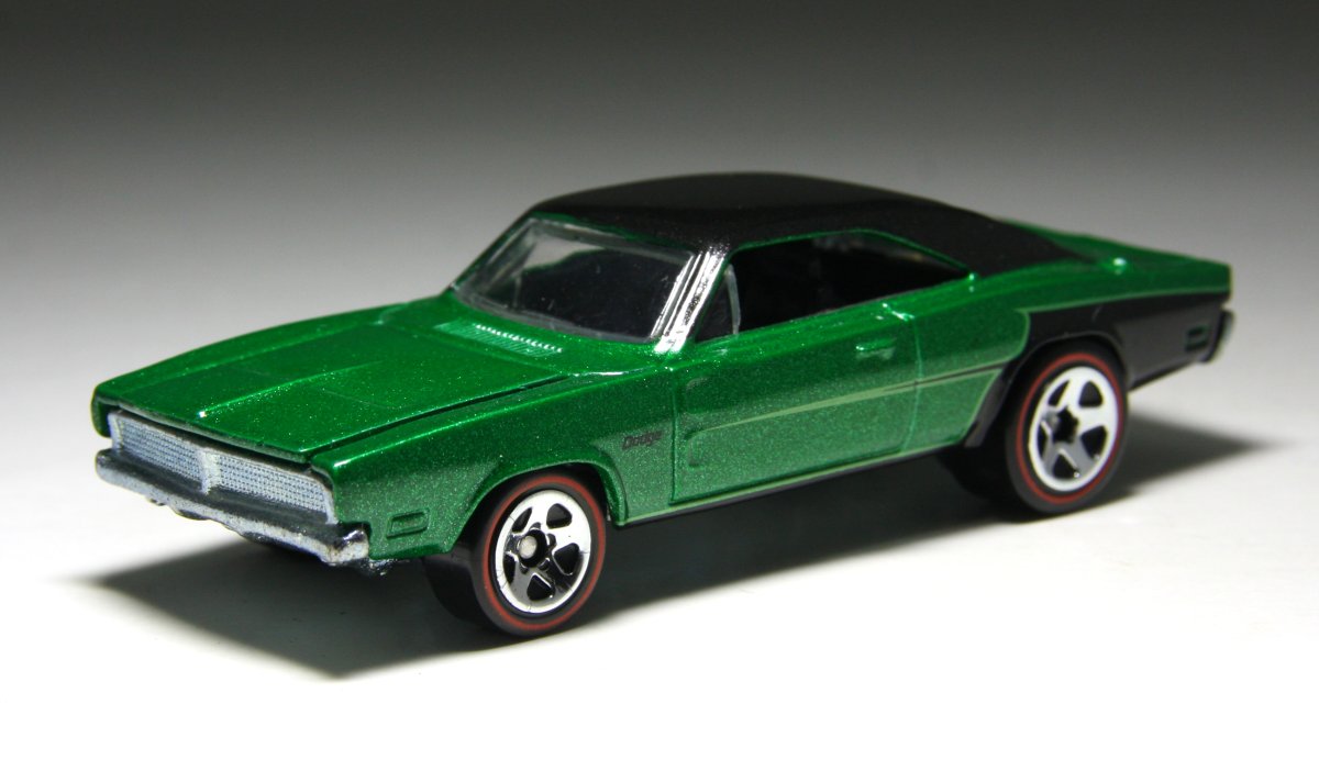 Hot Wheels 69 Dodge Charger