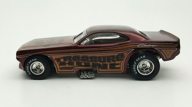 2008 Dodge Challenger Funny Car Brown: Image 3