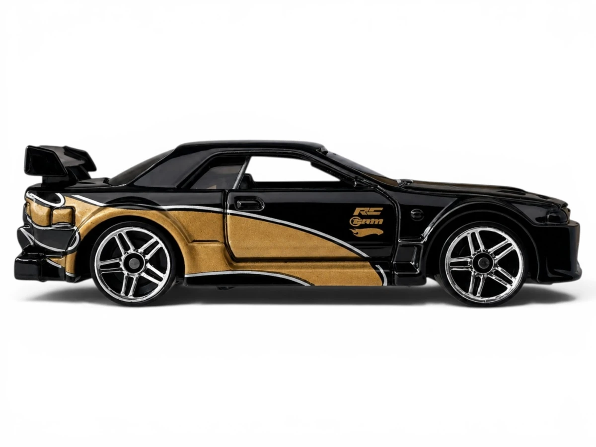 2008 Nissan Skyline Black: No Package: Image 2