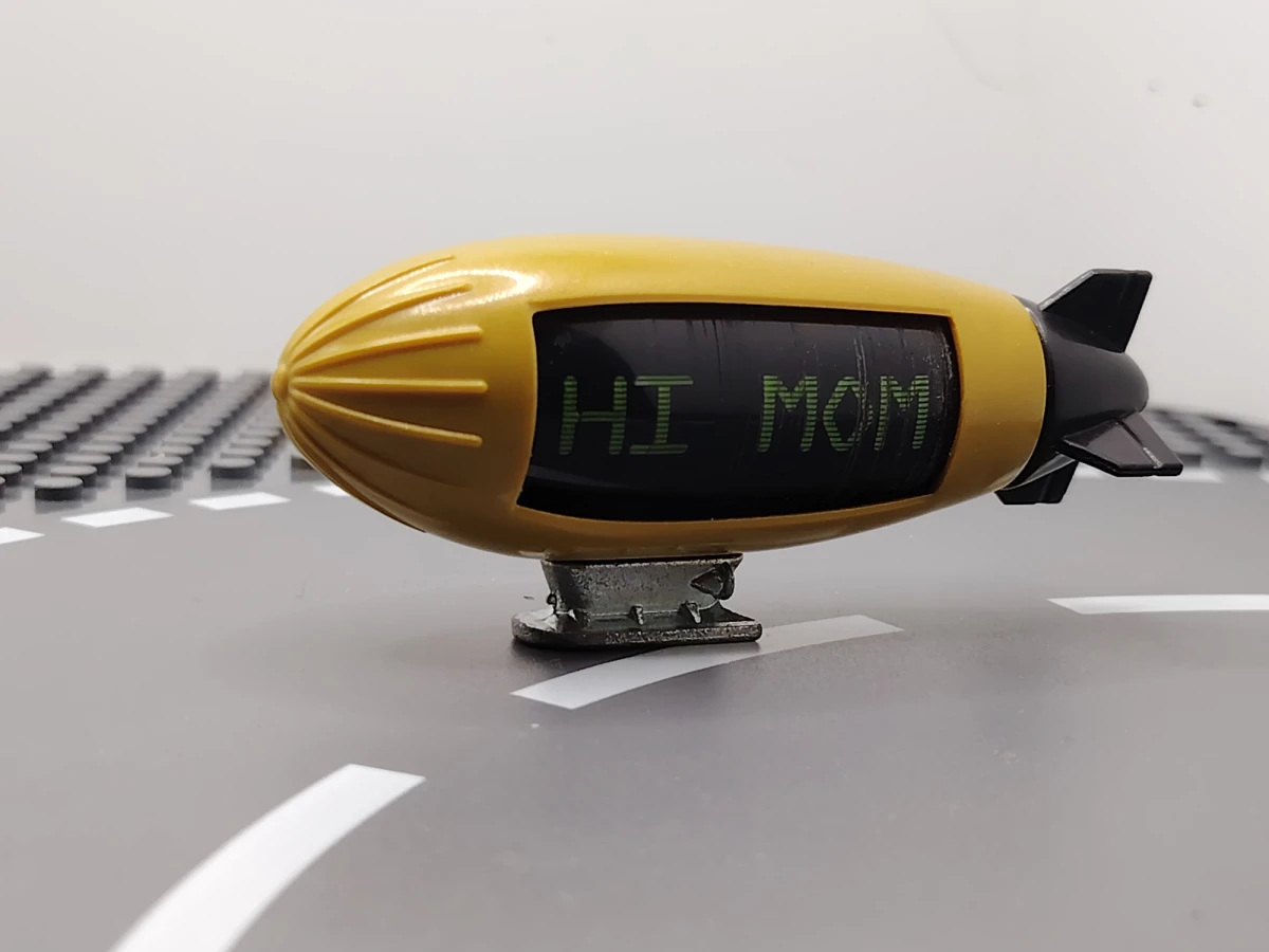 2008 Top Speed GT TV Blimp Gold: No Package: Image 2