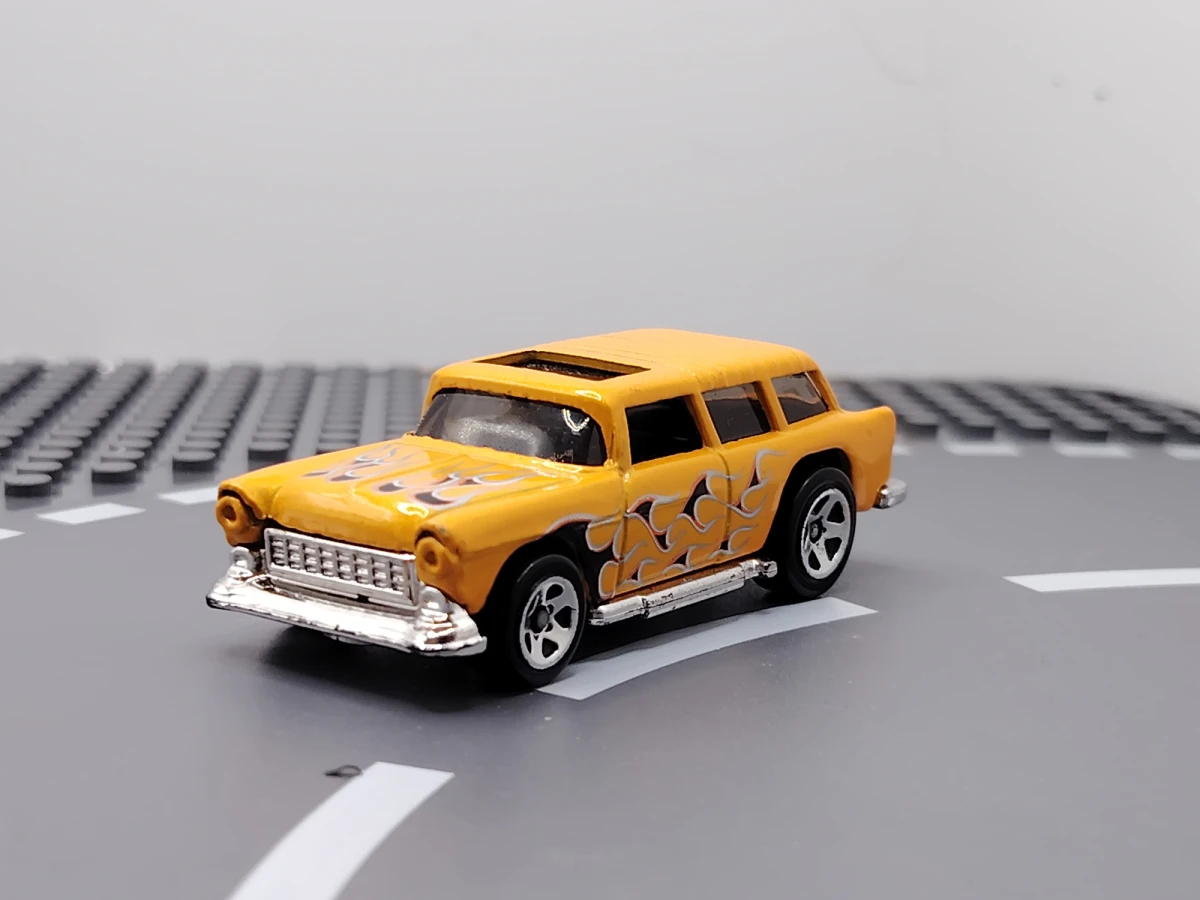 2009 55 Nomad Yellow: No Package: Image 2
