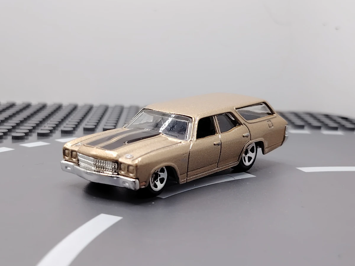 2009 70 Chevelle SS Wagon Gold: No Package: Image 2