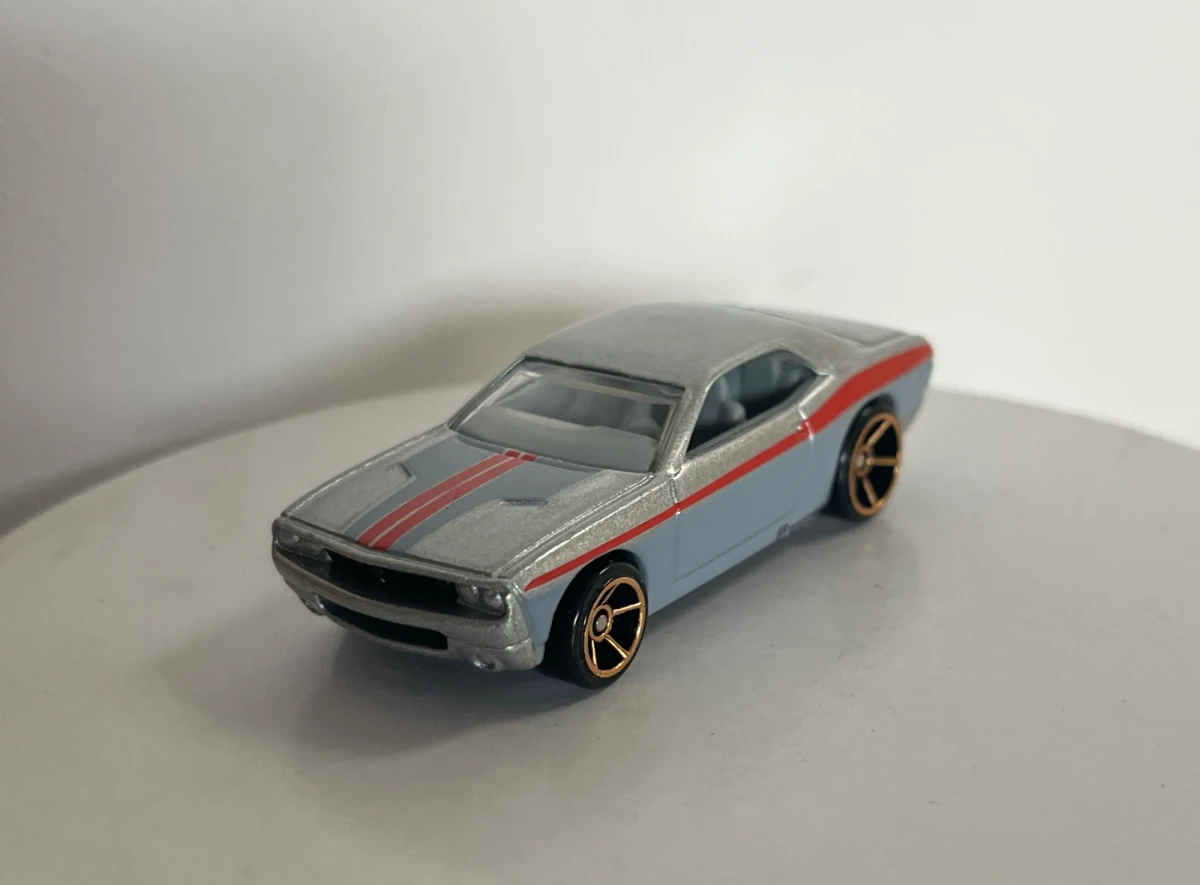 2009 Dodge Challenger Concept Grey: No Package: Image 3
