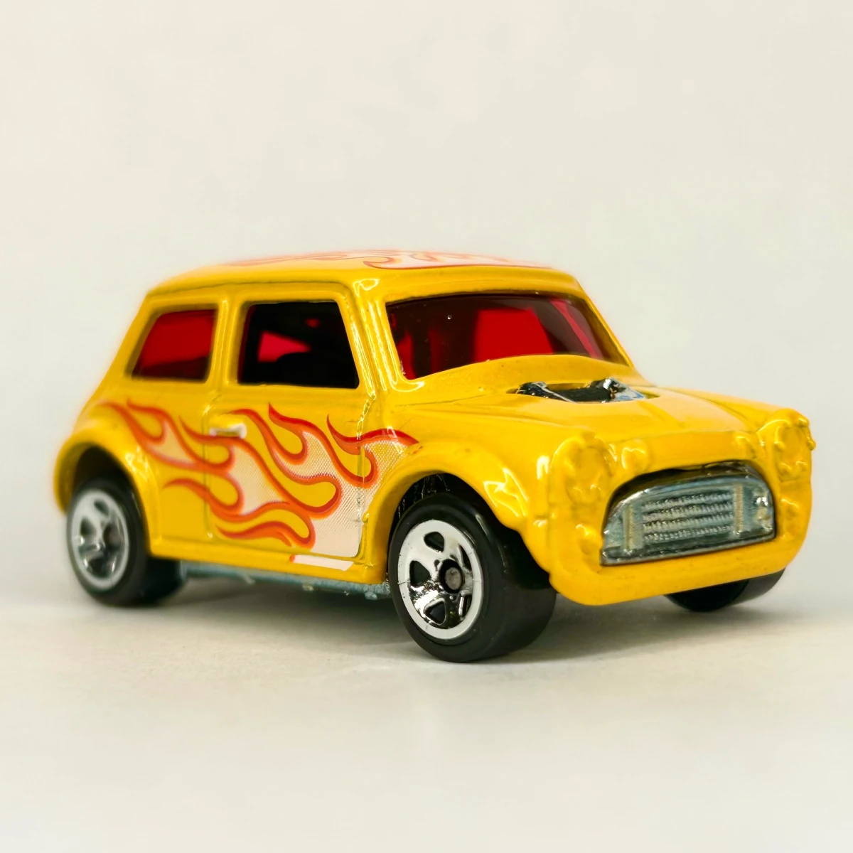 2009 Morris Mini Yellow: No Package: Image 3