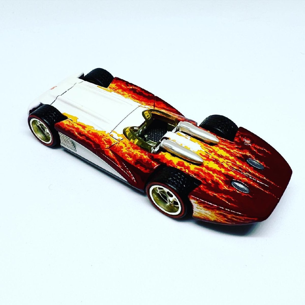 2010 Chevroletor Red: Image 4