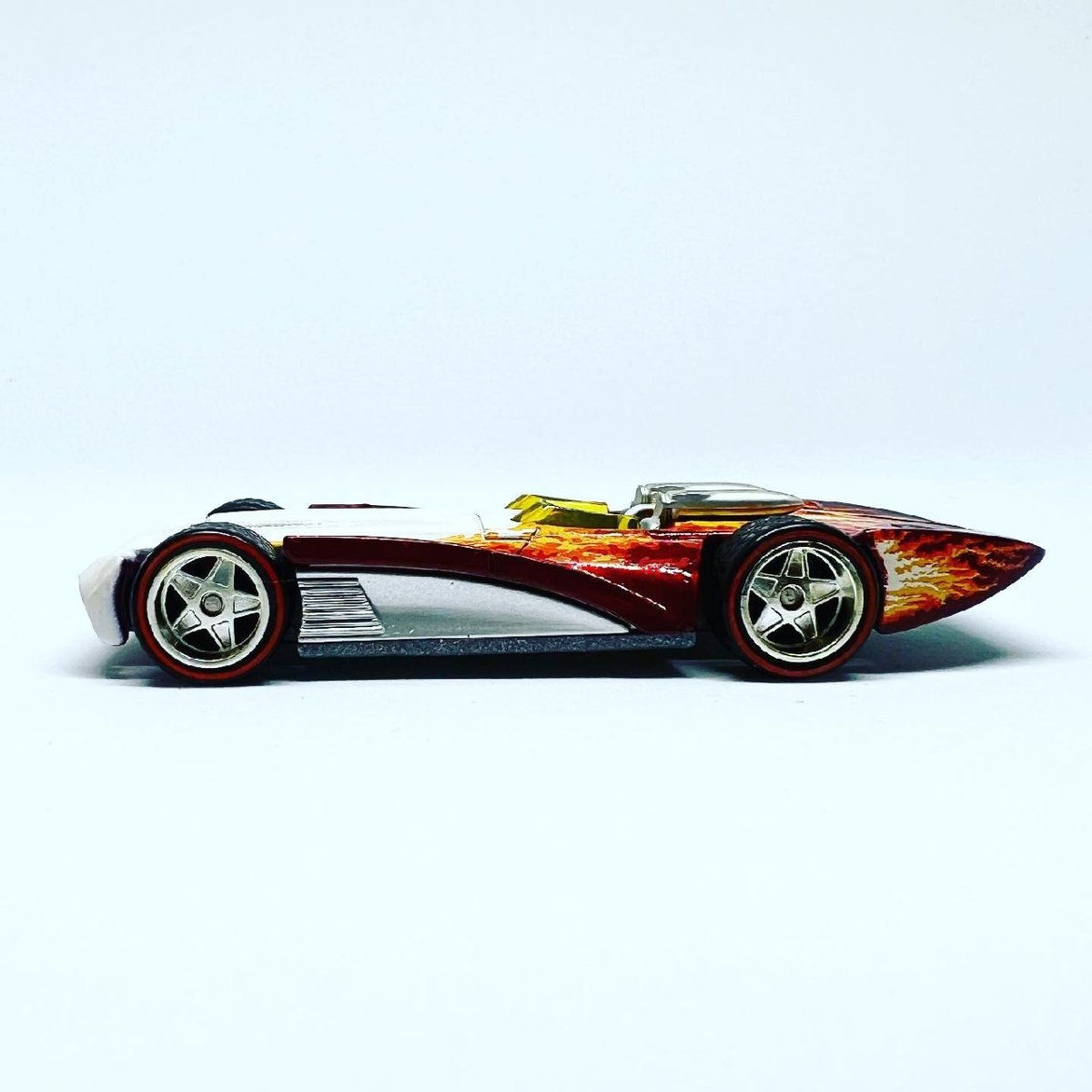 2010 Chevroletor Red: Image 3