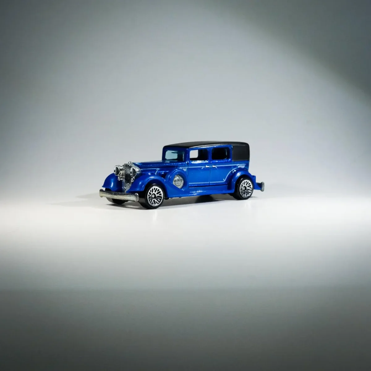 2010 Classic Packard Blue: Image 3