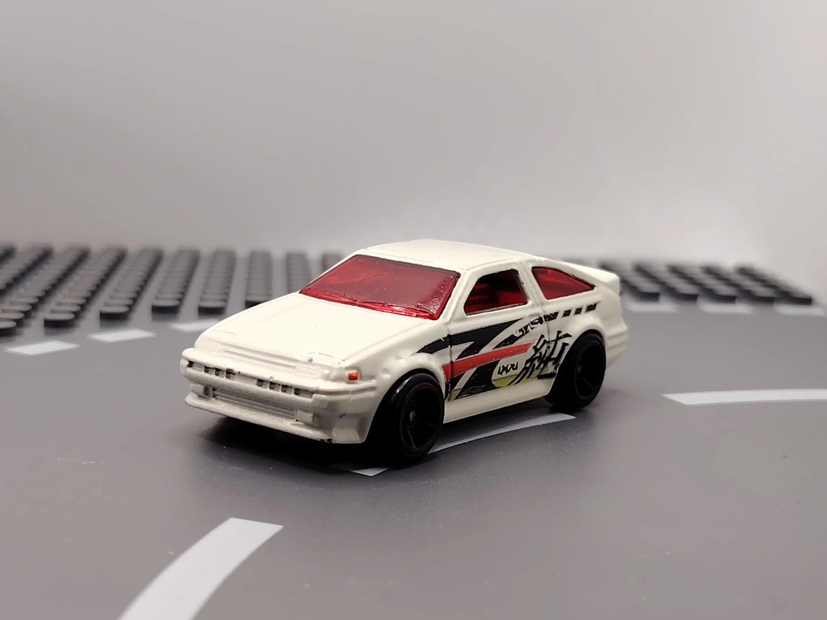 2010 Hot Tunerz 5-Pack White: No Package: Image 3