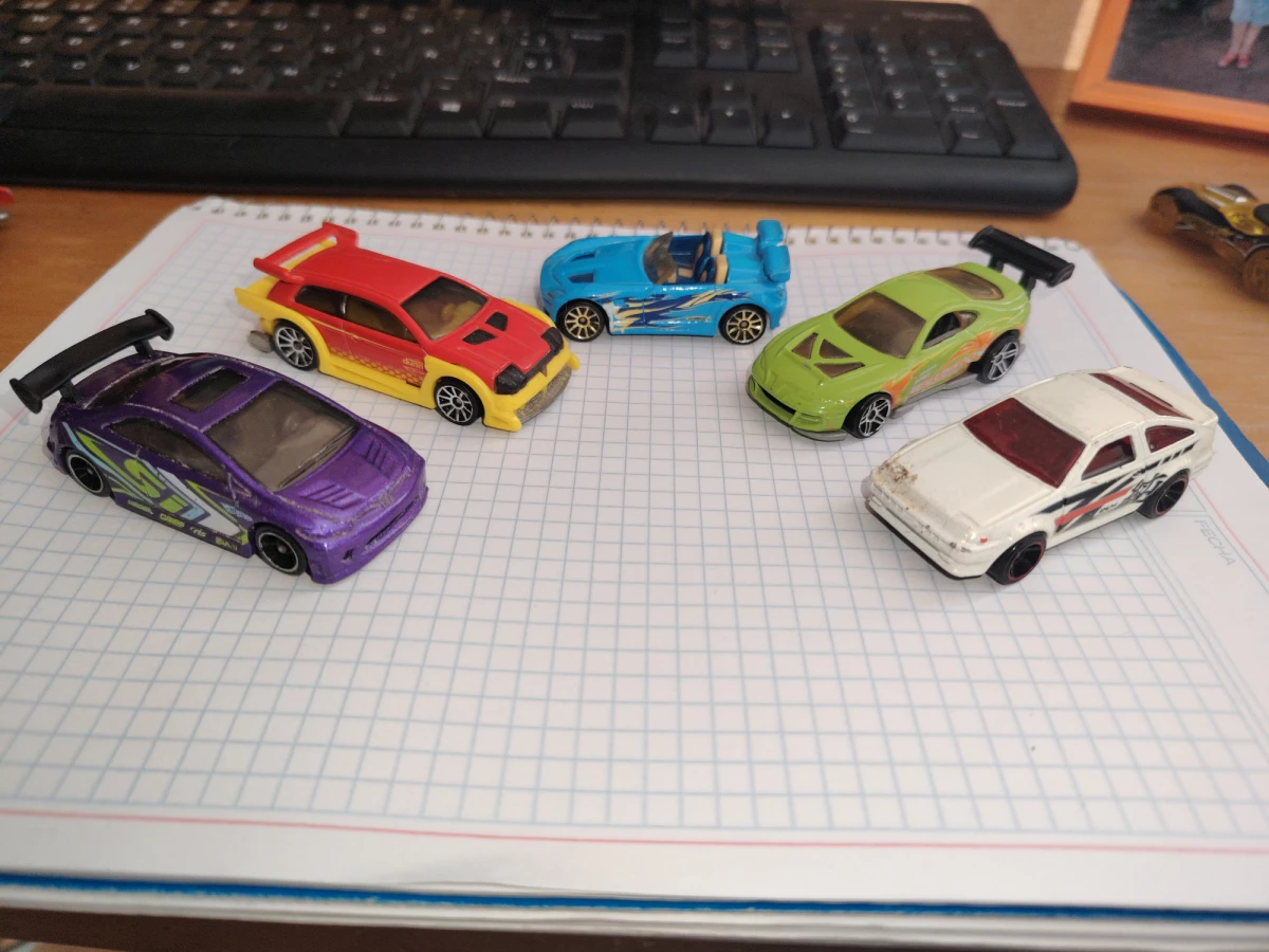 2010 Hot Tunerz 5-Pack White: No Package: Image 2