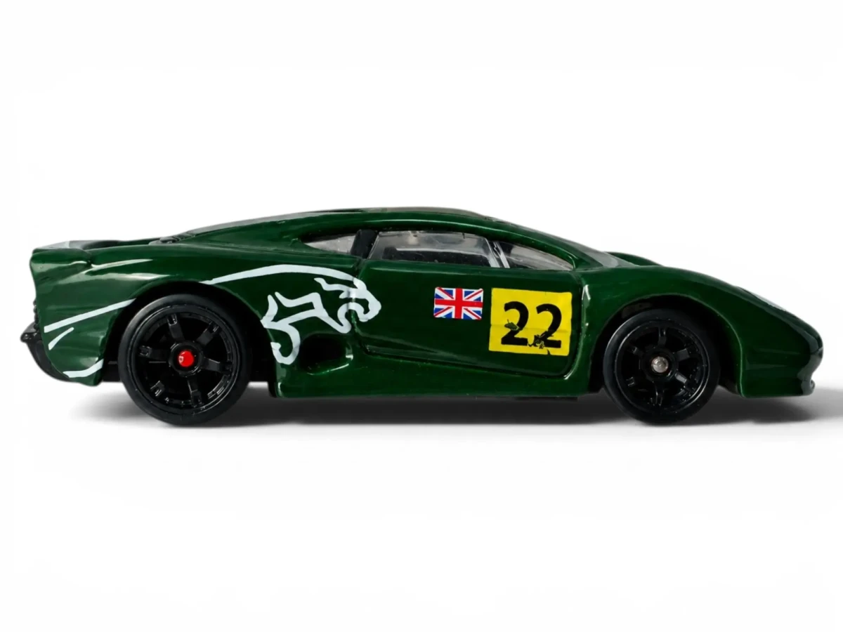 2010 Jaguar XJ220 Green: No Package: Image 2