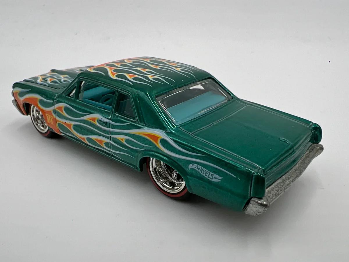 2011 64 Pontiac GTO Teal: Image 5