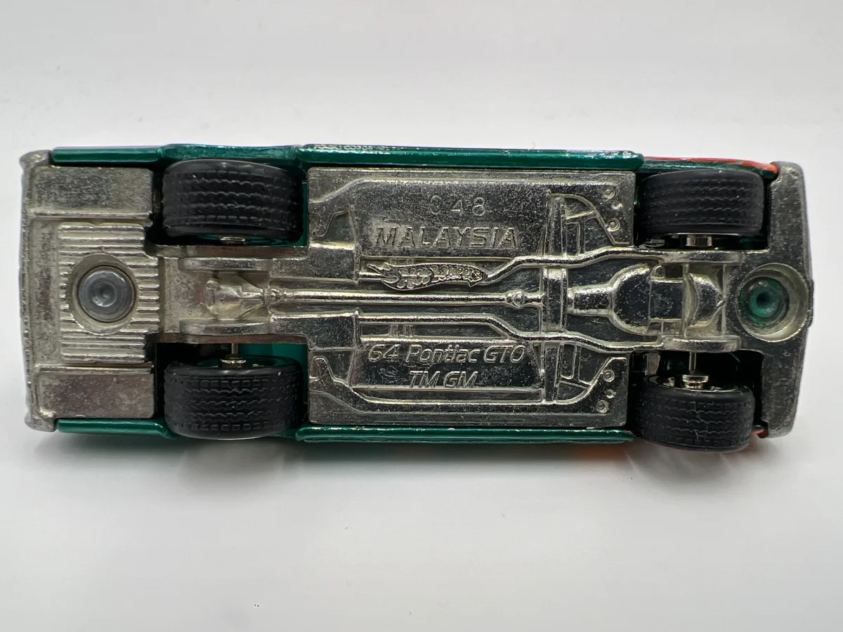 2011 64 Pontiac GTO Teal: Image 7