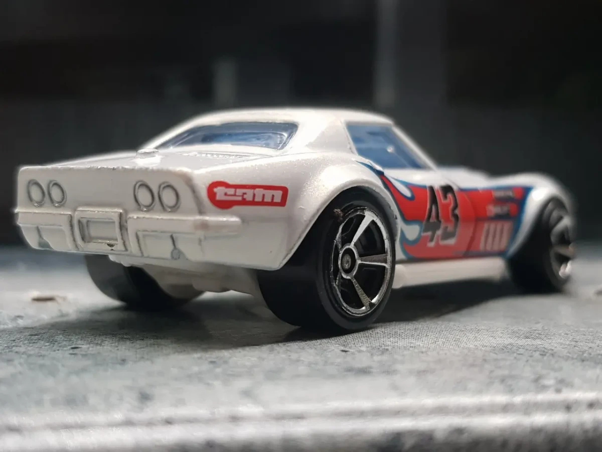 2011 69 Copo Corvette White: No Package: Image 3