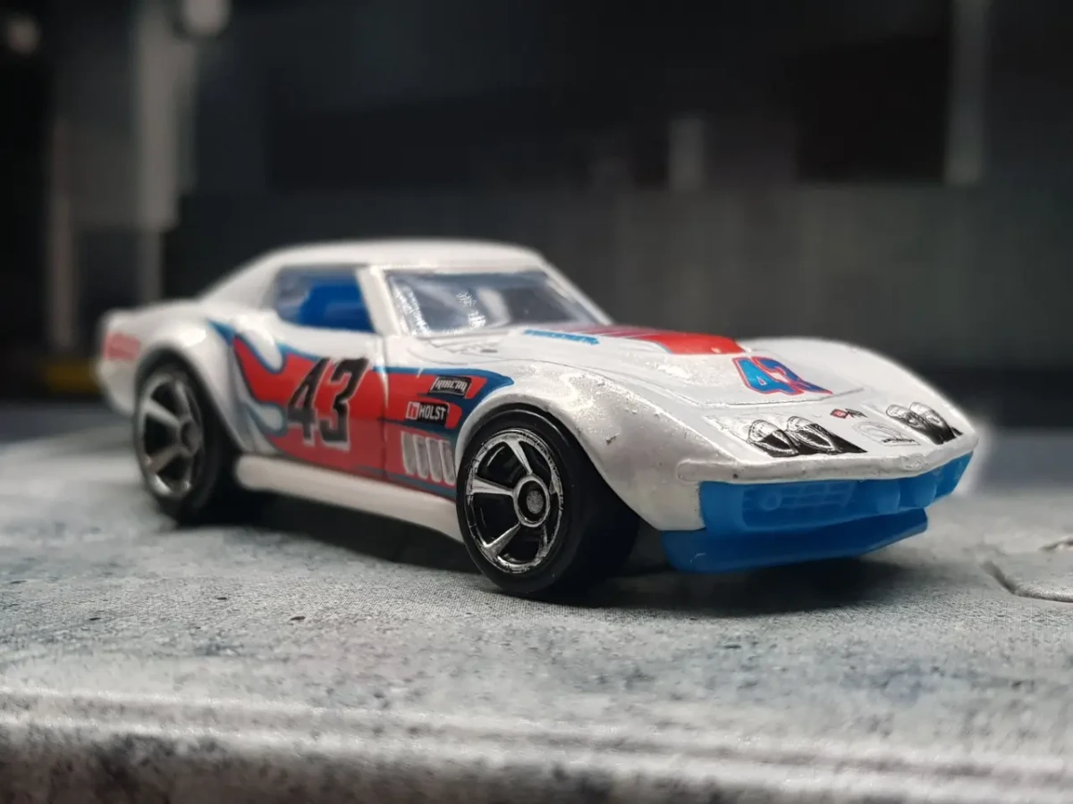 2011 69 Copo Corvette White: No Package: Image 2