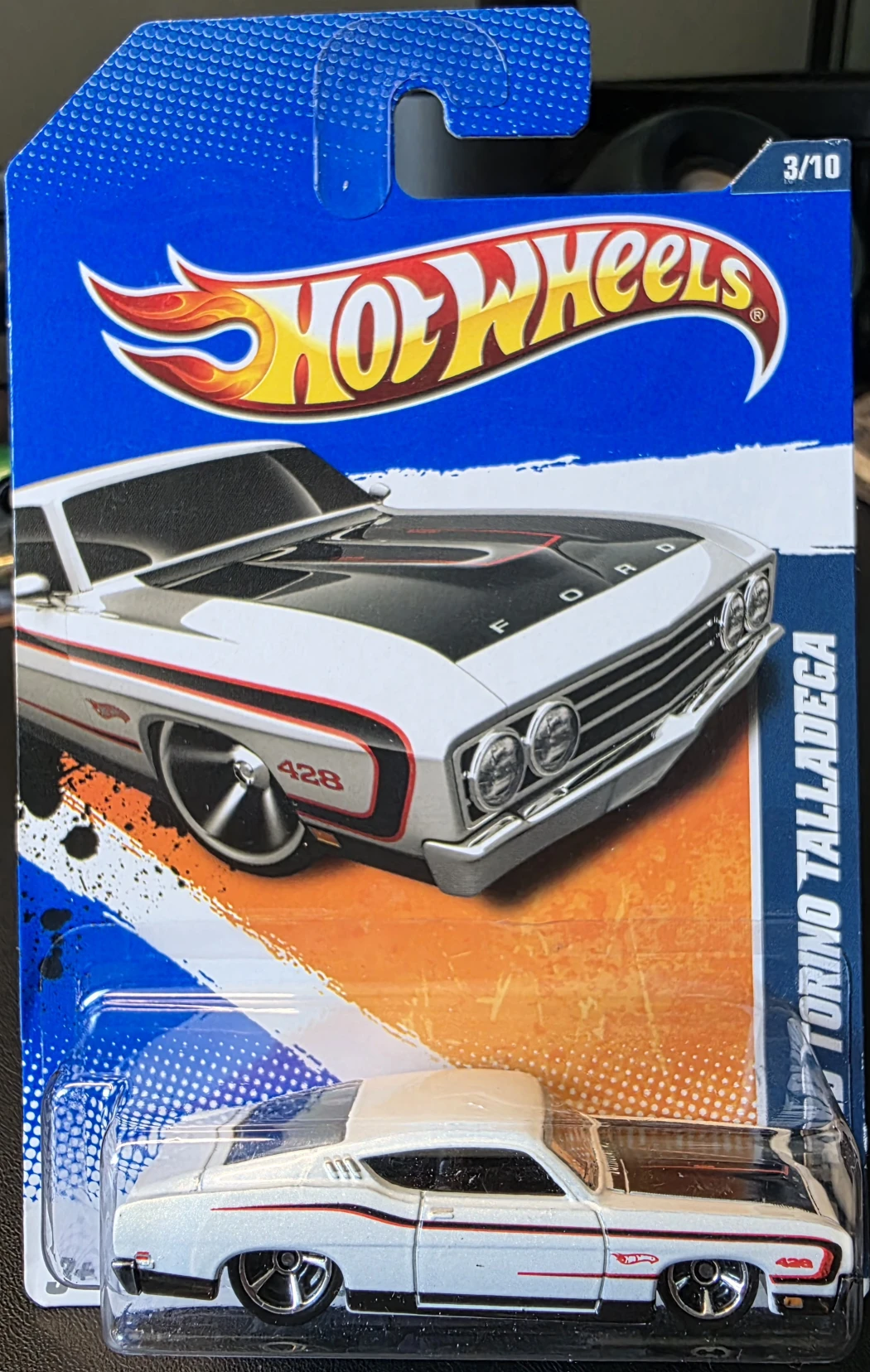 2011 69 Ford Torino Talladega White: Long (INT): Image 2