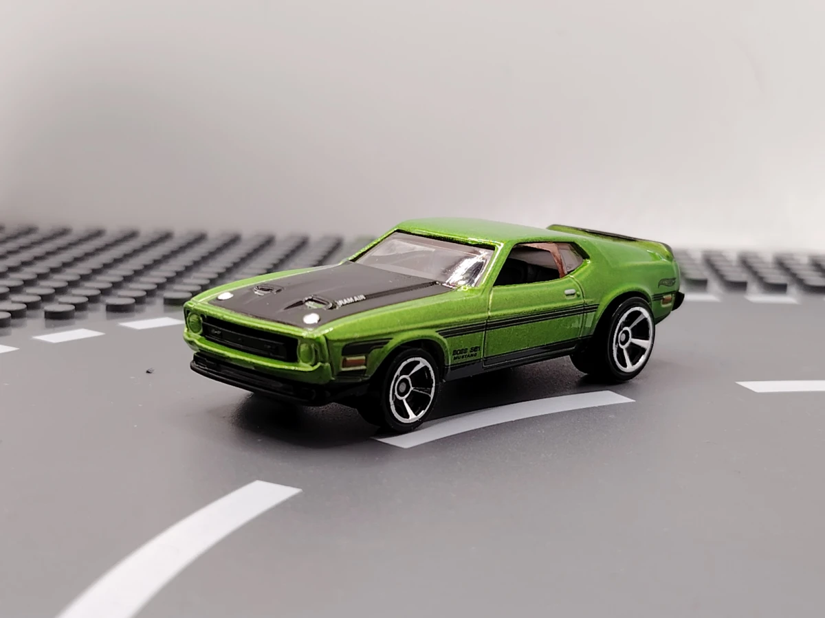 2011 71 Mustang Boss 351 Green: No Package: Image 2