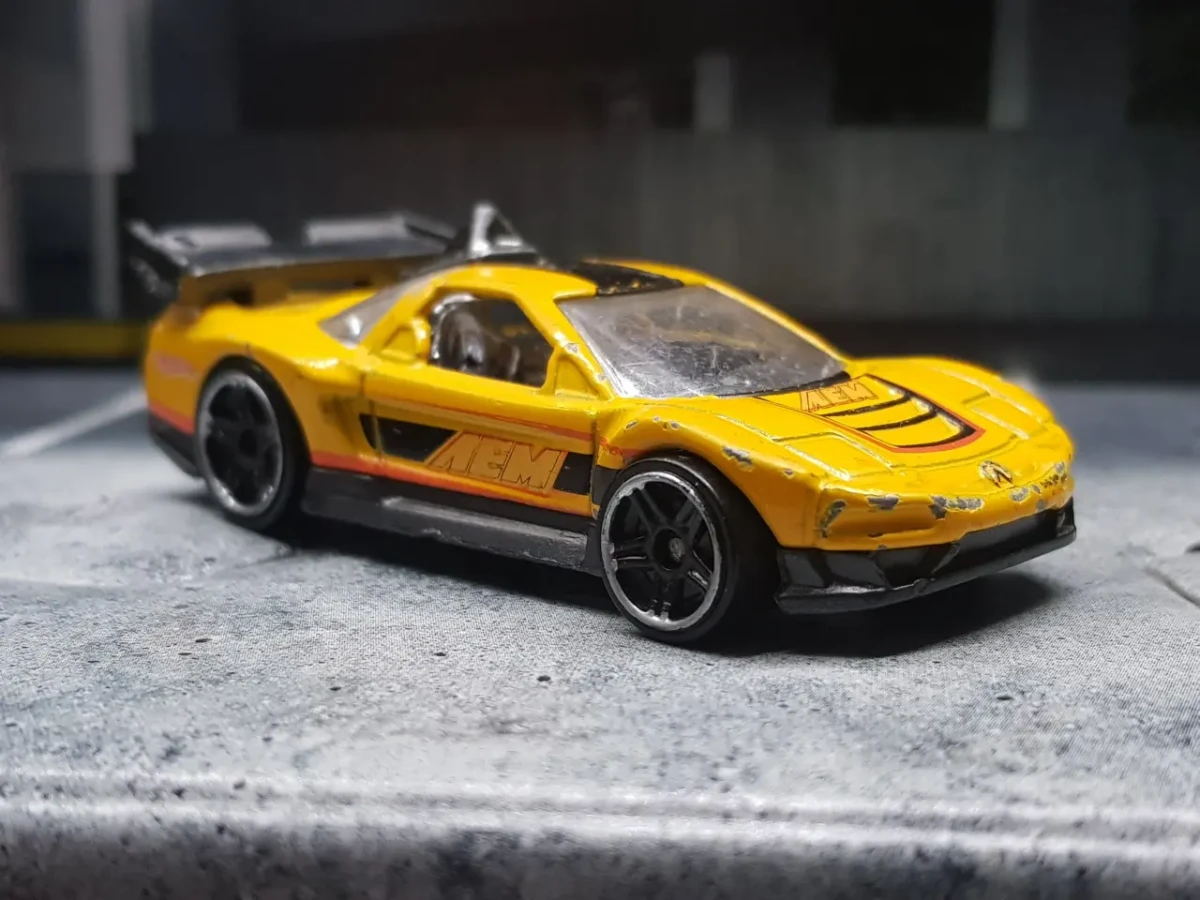 2011 Acura NSX Yellow: No Package: Image 3