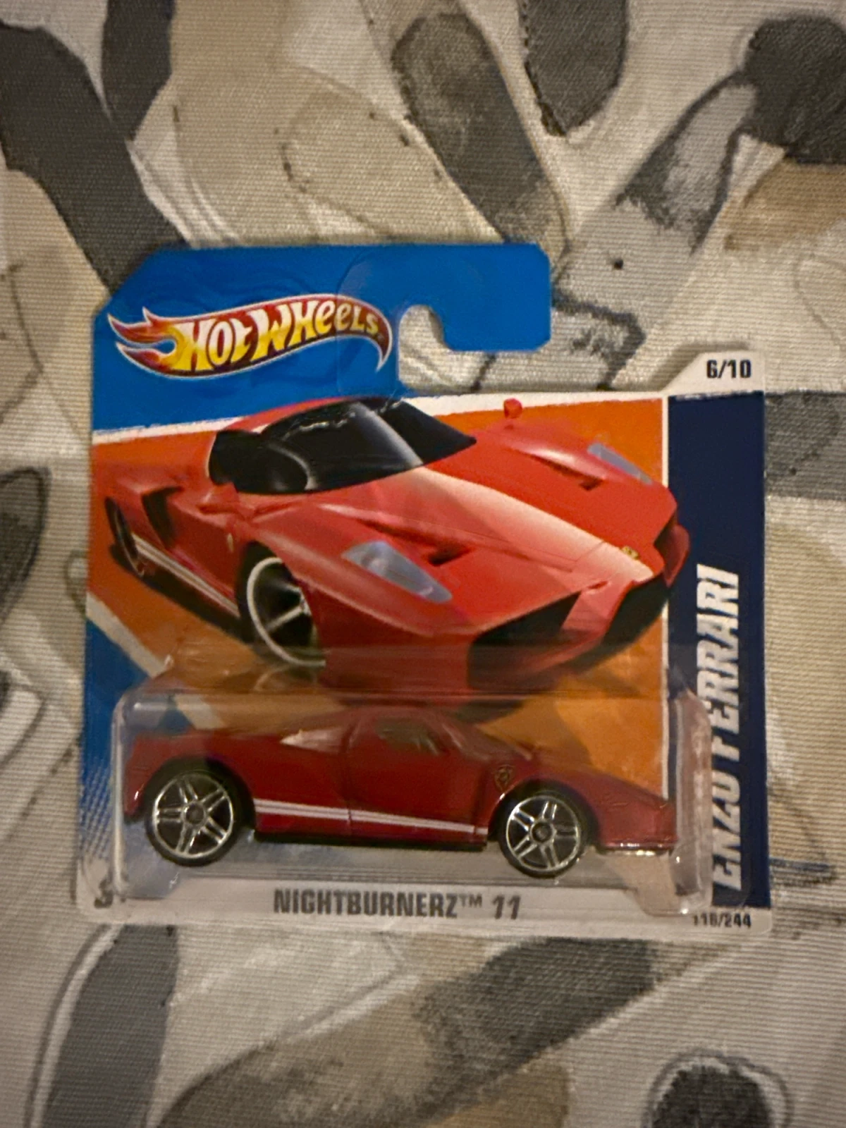 2011 Enzo Ferrari Red: Short: Image 2