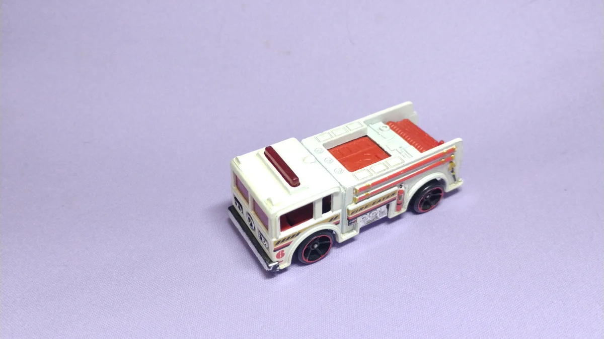 2011 Fire Eater White: No Package: Image 2