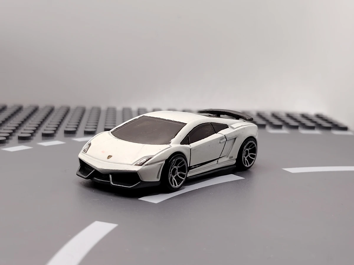 2011 Lamborghini Gallardo LP 570-4 Superleggera White: No Package: Image 2