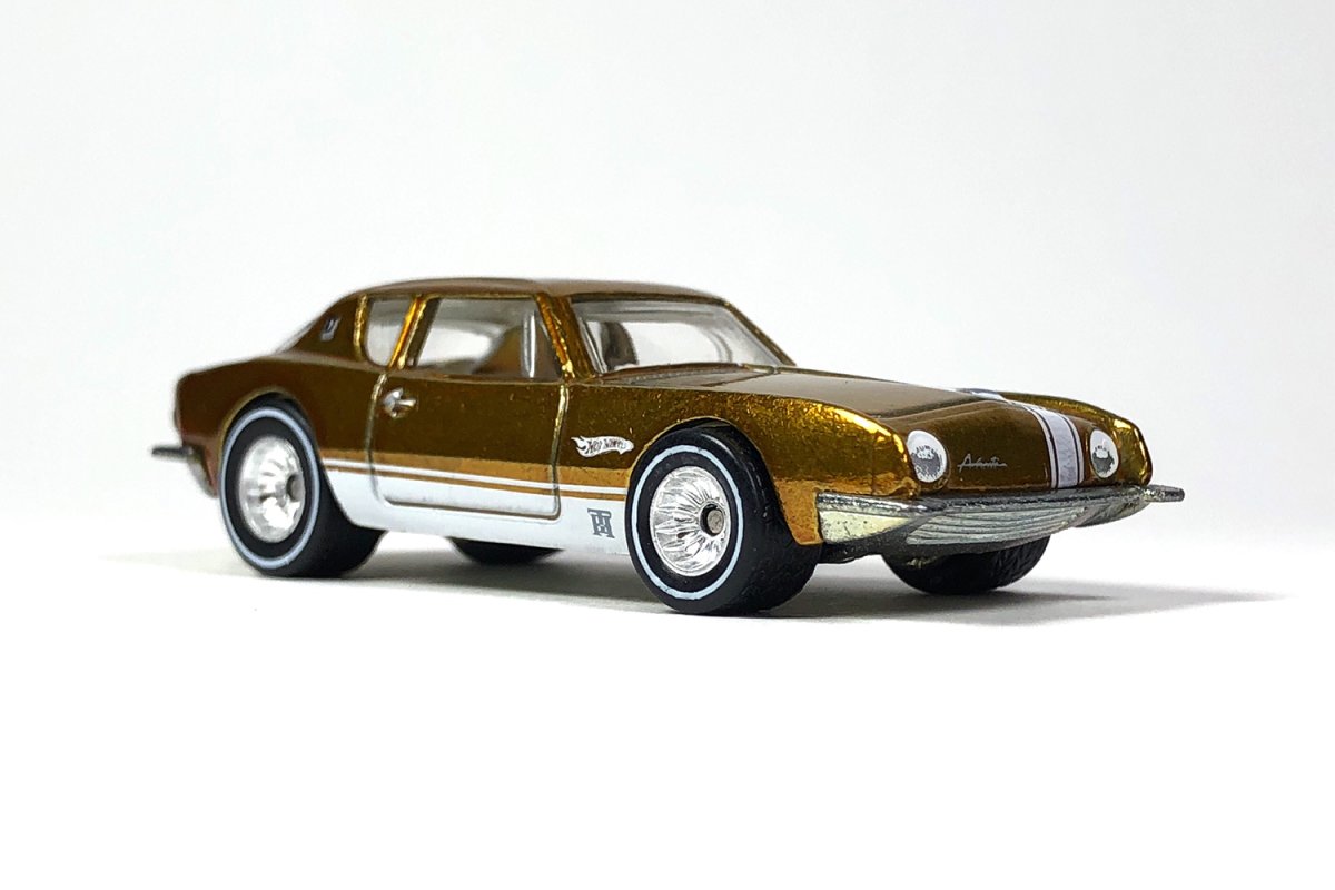 2011 Studebaker Avanti Gold: Image 3
