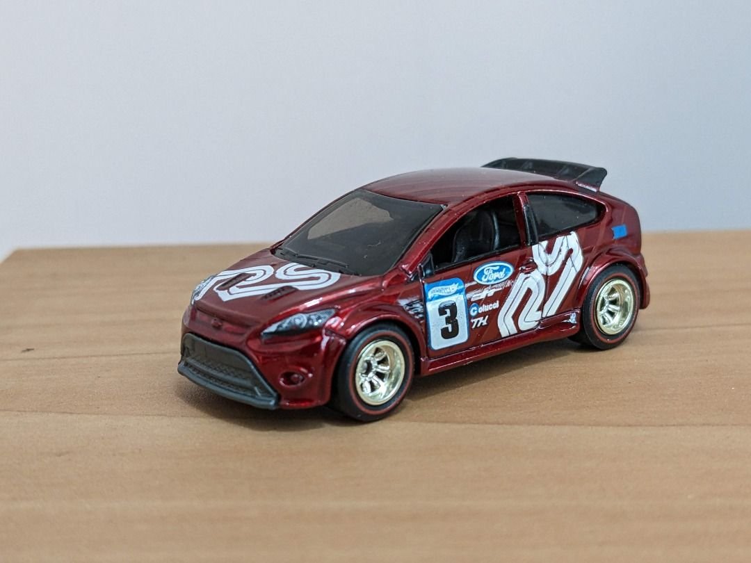 2012 09 Ford Focus RS Red: Image 2