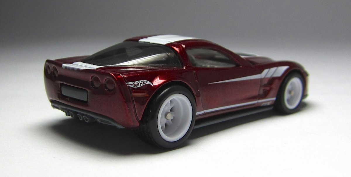 2013 09 Corvette ZR1 Red: Image 5