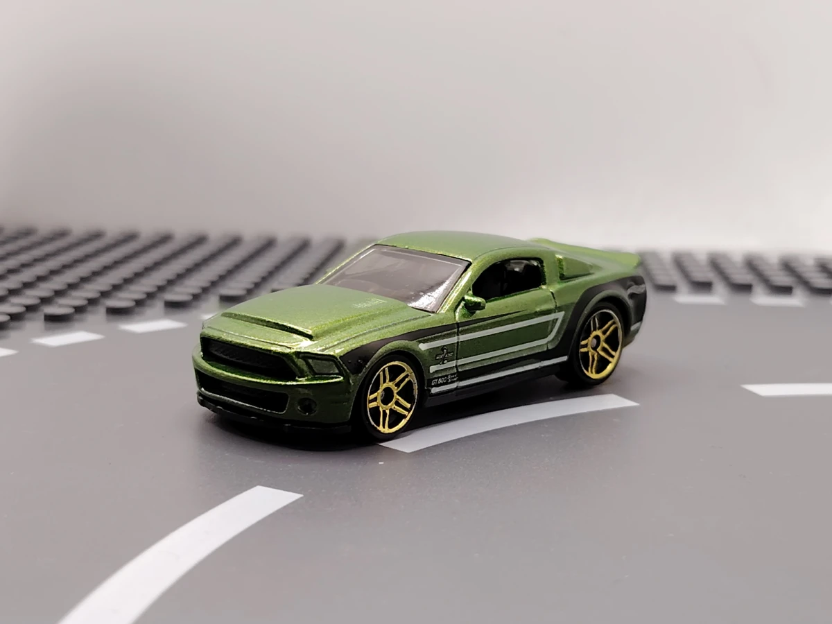 2013 10 Ford Shelby GT500 Supersnake Green: No Package: Image 3