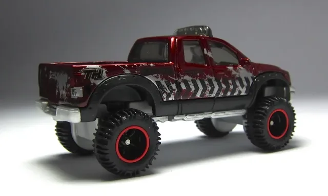2013 10 Toyota Tundra Red: Image 6