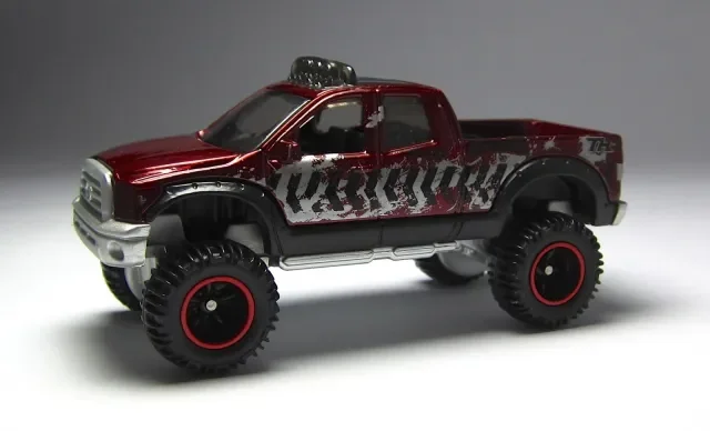 2013 10 Toyota Tundra Red: Image 7