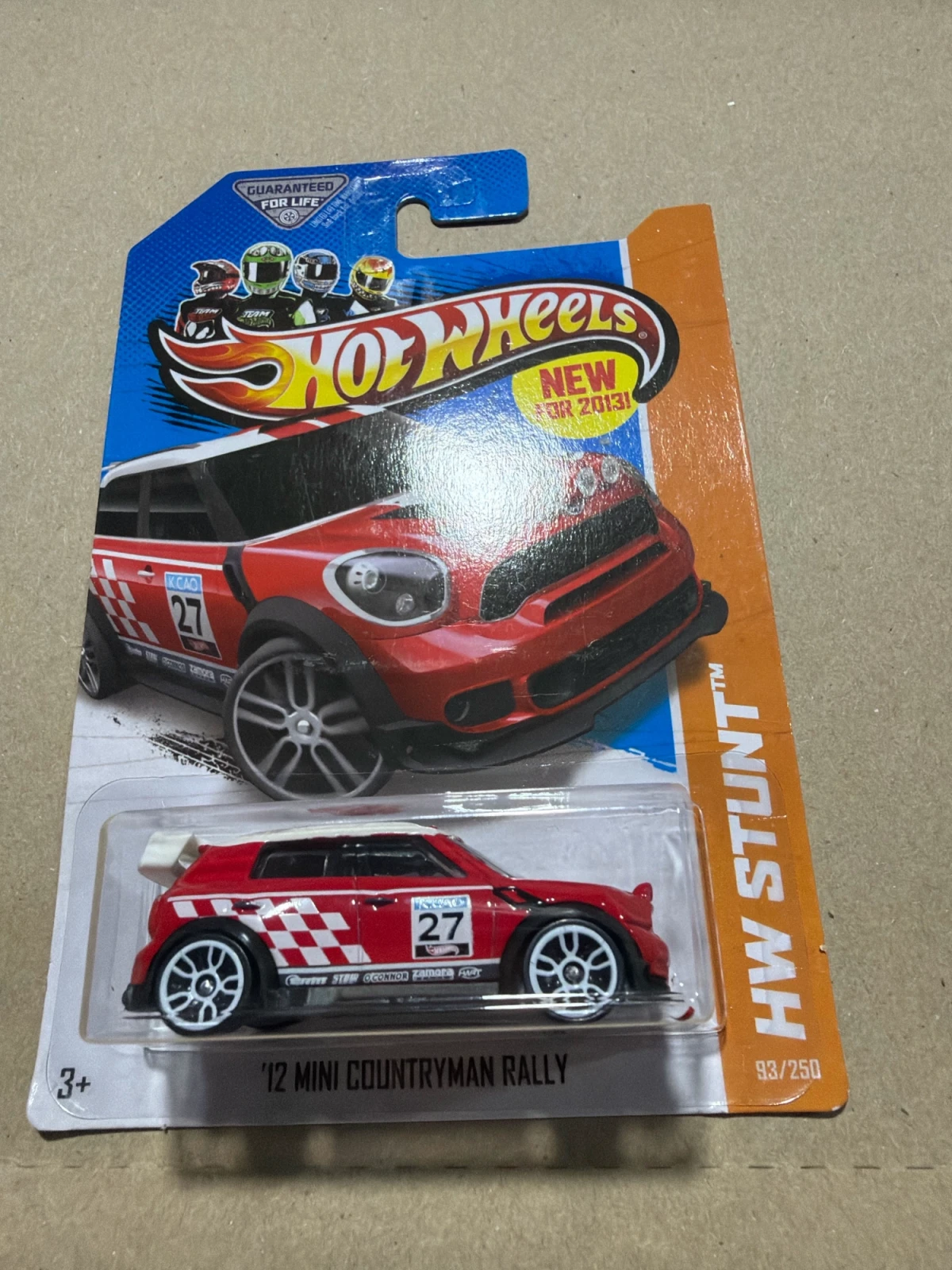 2013 12 Mini Countryman Rally Red: Long (US): Image 3