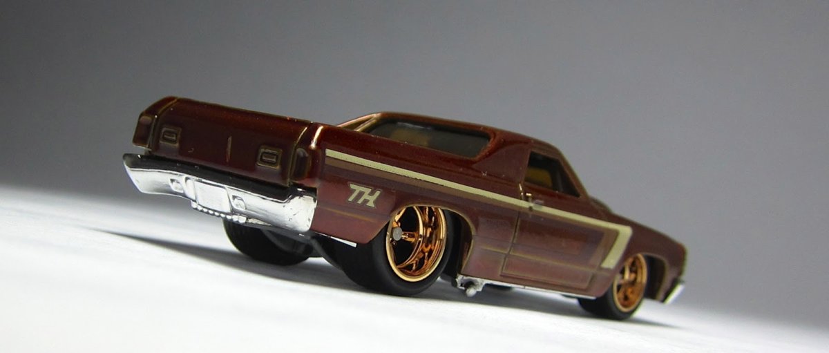 2013 71 El Camino Orange: Image 5