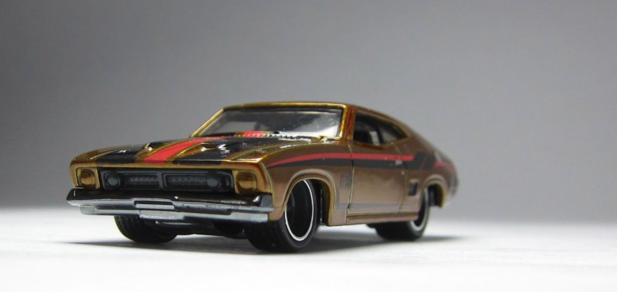2013 73 Ford Falcon XB Gold: Image 3