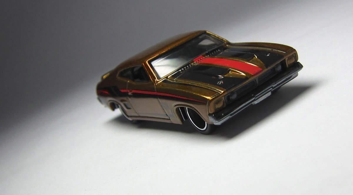 2013 73 Ford Falcon XB Gold: Image 2