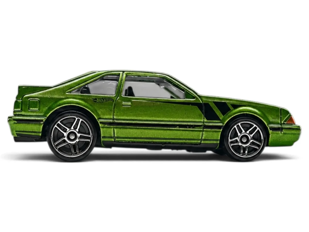 2013 92 Ford Mustang Green: No Package: Image 3