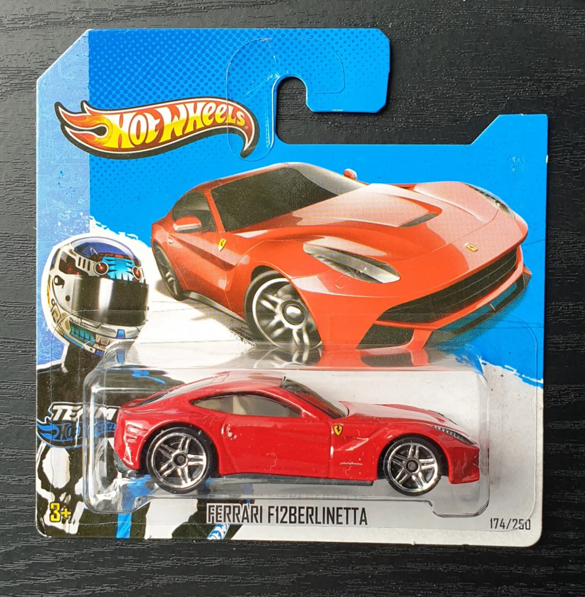 2013 Ferrari F12 Berlinetta Red: Short: Image 2