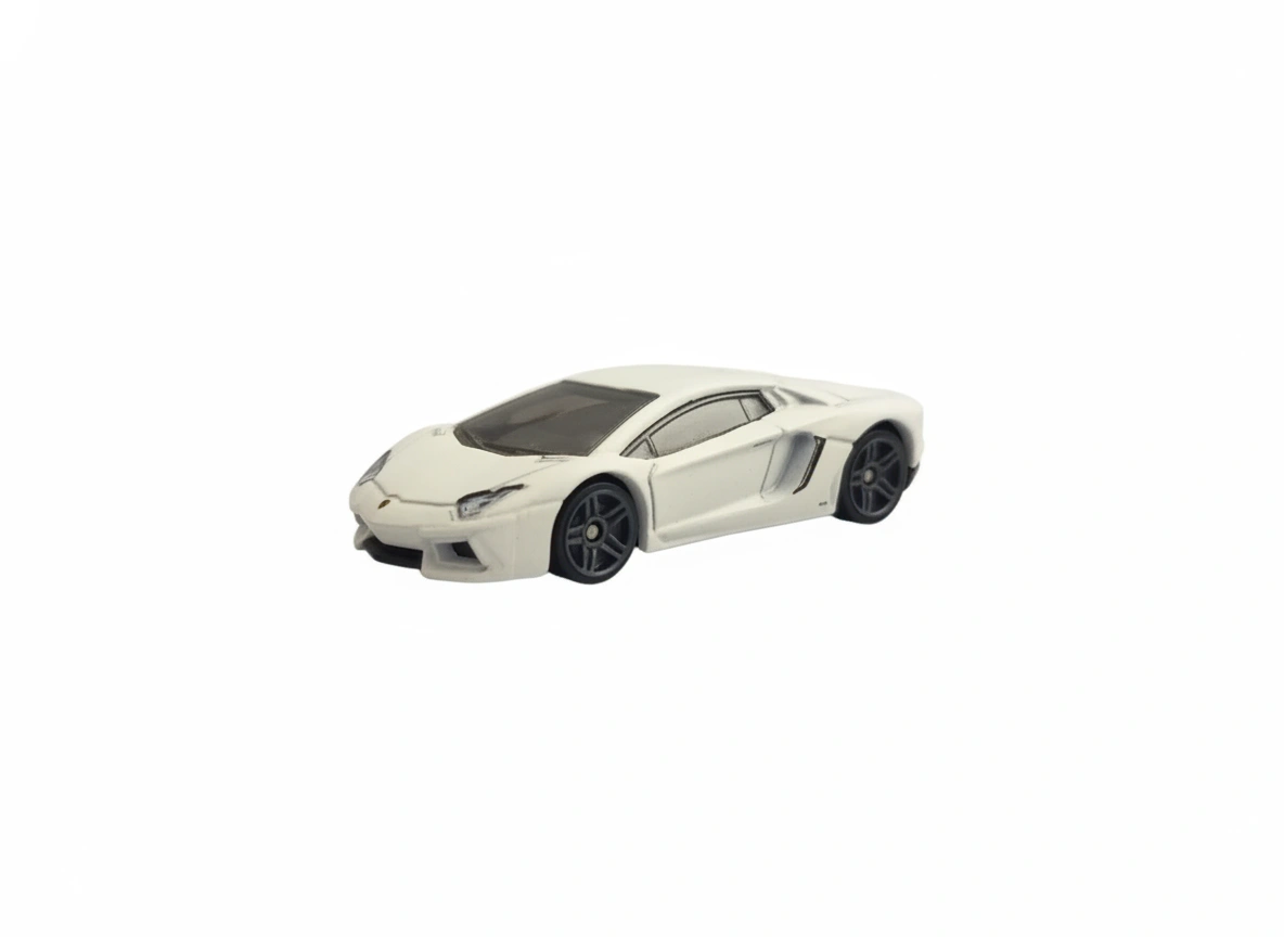 2013 Lamborghini Aventador LP 700-4 White: No Package: Image 3