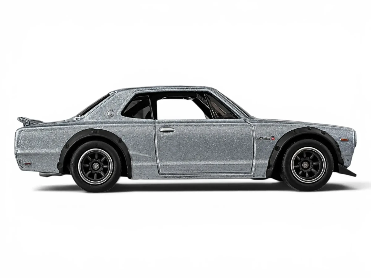 2013 Nissan Skyline H/T 2000GT-X Silver: No Package: Image 2