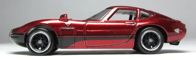 2013 Toyota 2000 GT Red: Image 10