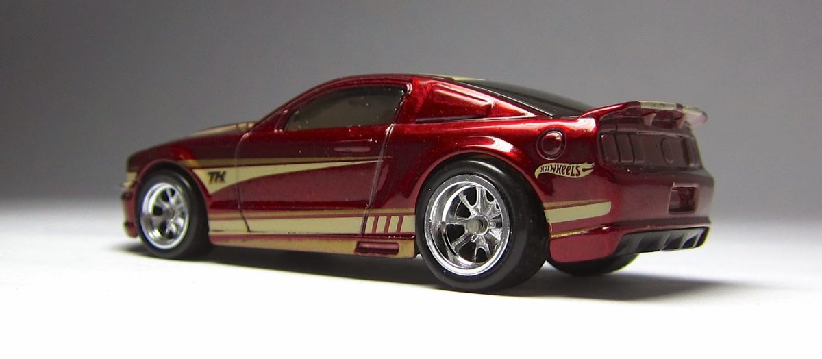 2014 07 Ford Mustang Red: Image 5