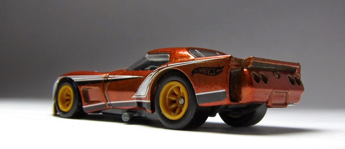2014 76 Greenwood Corvette Orange: Image 8