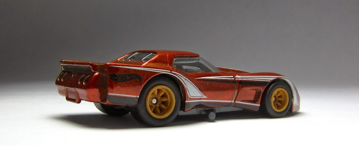 2014 76 Greenwood Corvette Orange: Image 9