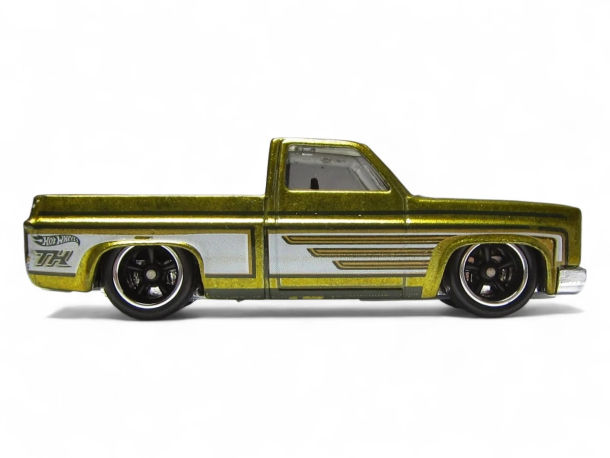 2014 83 Chevy Silverado Yellow: No Package: Image 4