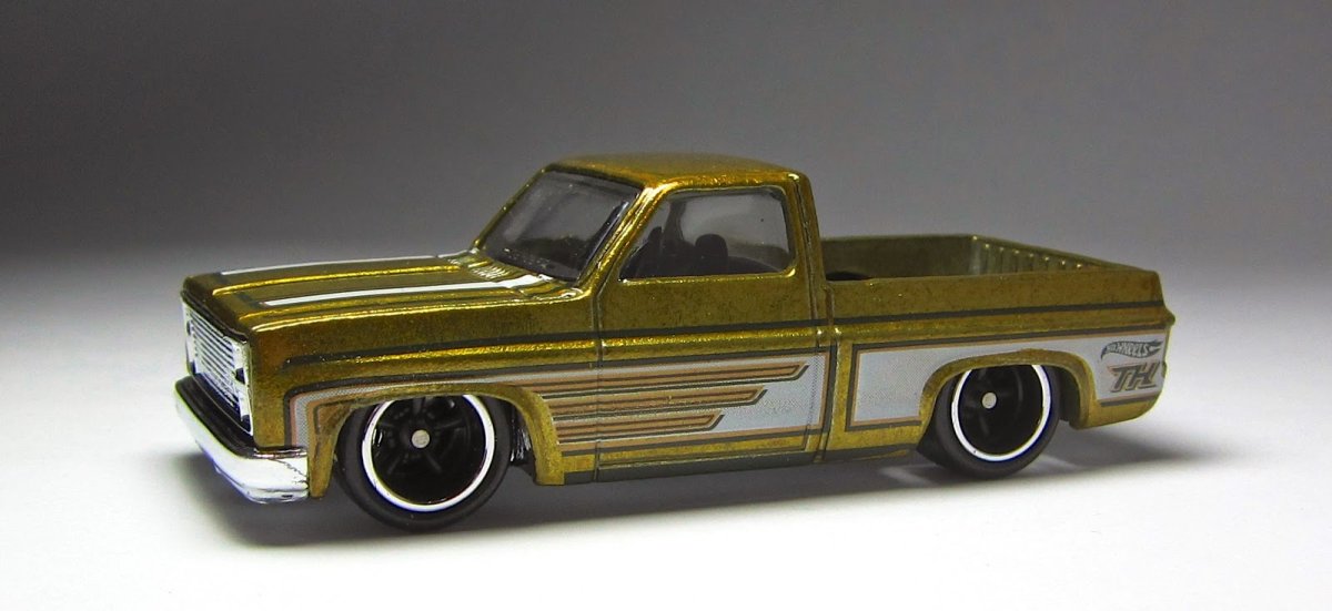 2014 83 Chevy Silverado Yellow: Image 8