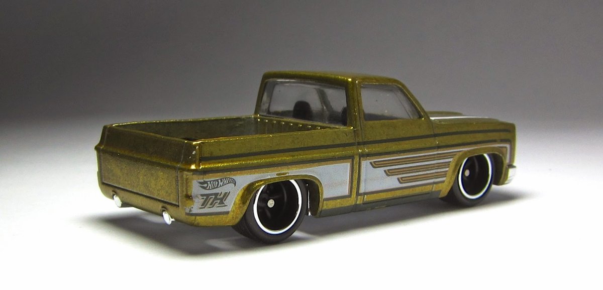 2014 83 Chevy Silverado Yellow: Image 5