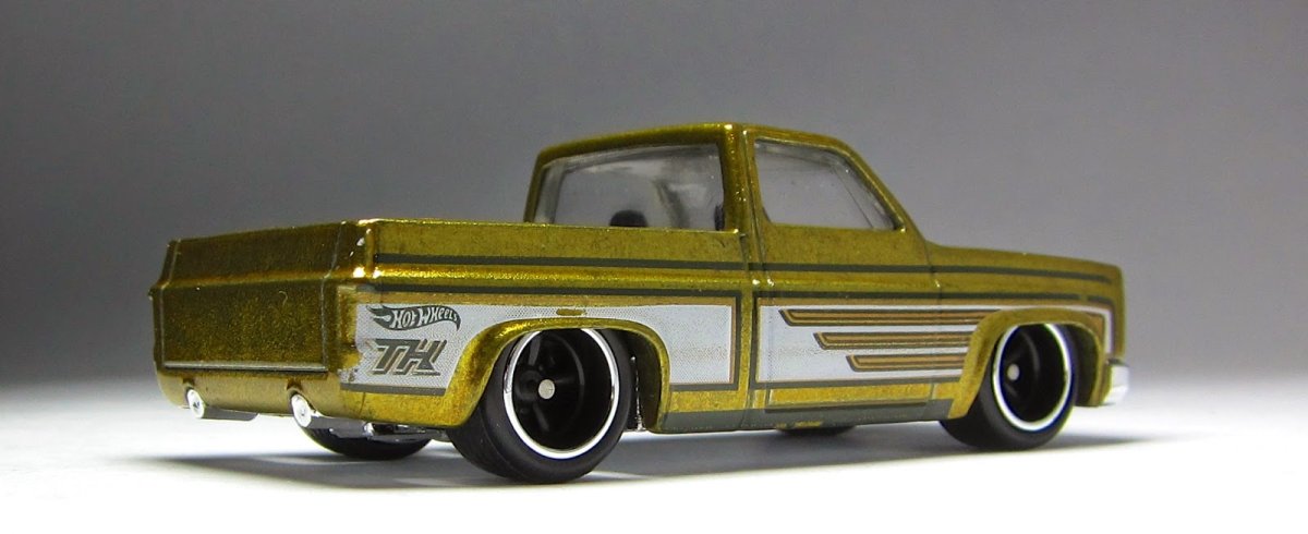 2014 83 Chevy Silverado Yellow: Image 6