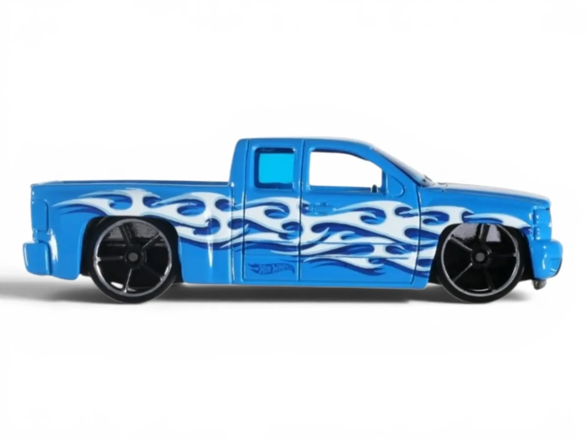 2014 Chevy Silverado Blue: No Package: Image 3