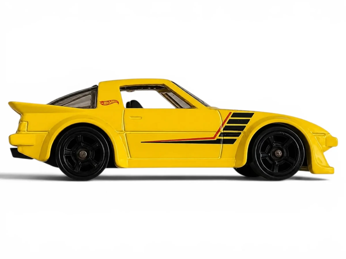 2014 Mazda RX-7 Yellow: No Package: Image 2