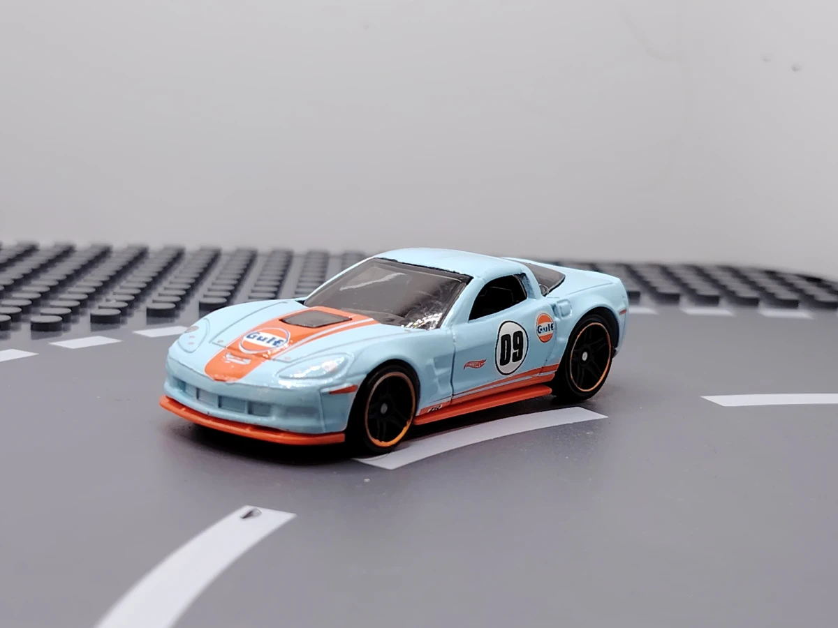 2015 09 Corvette ZR1 Blue: No Package: Image 3